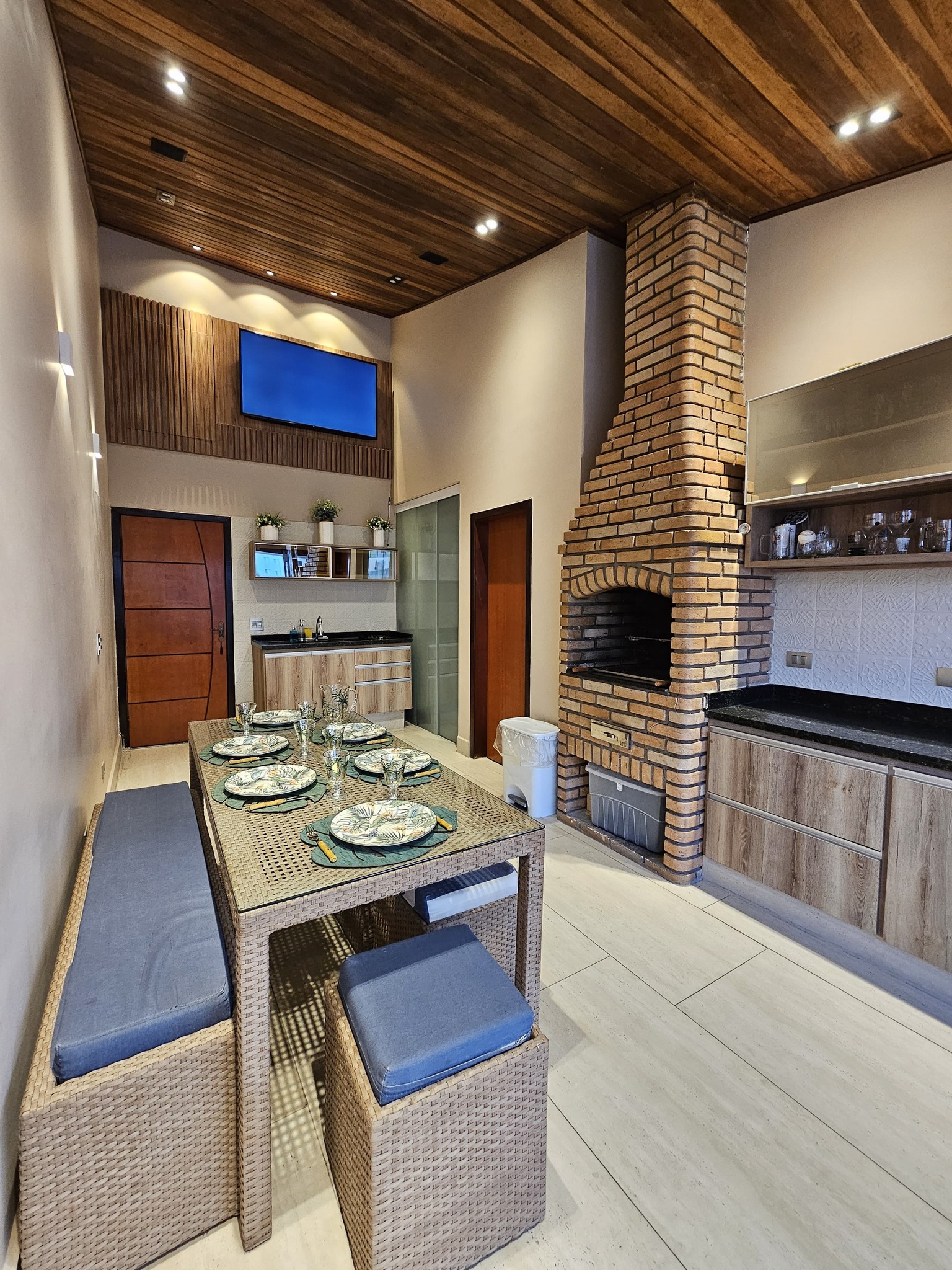 Apartamento à venda e aluguel com 3 quartos, 140m² - Foto 14