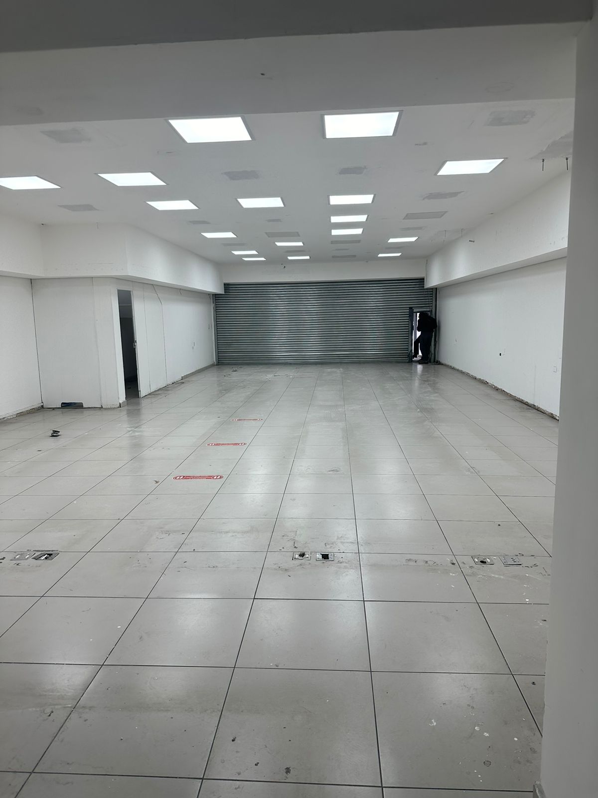Loja-Salão para alugar, 300m² - Foto 13