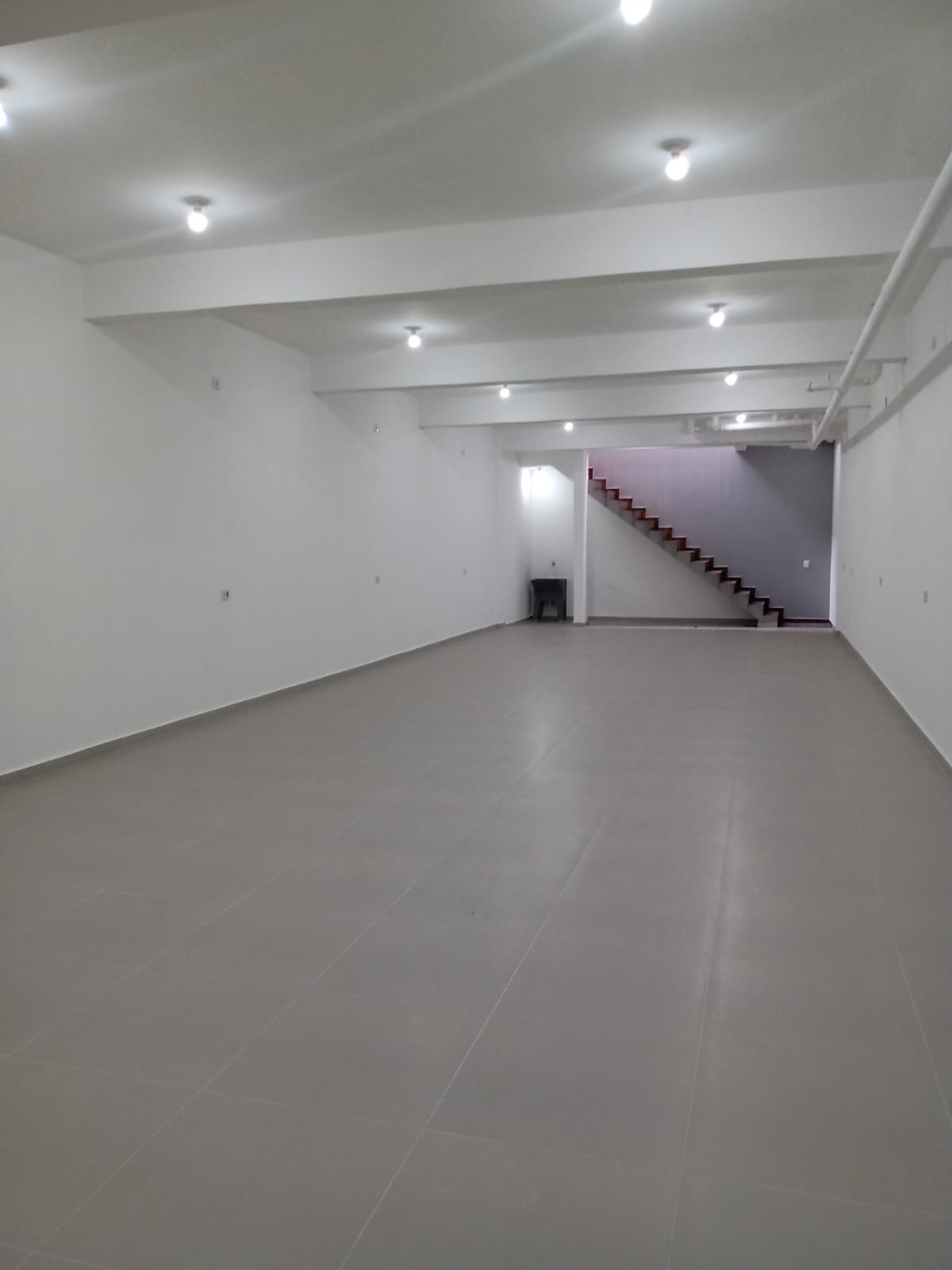 Loja-Salão para alugar, 235m² - Foto 1