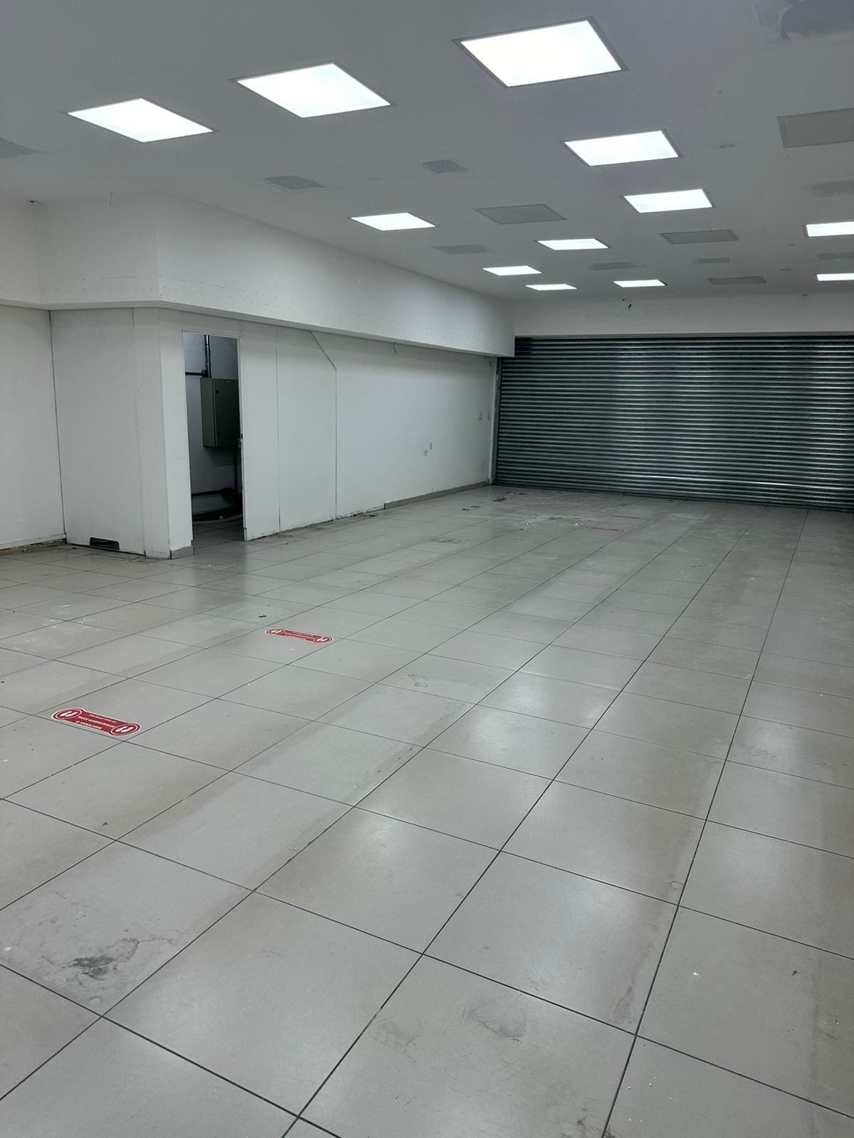 Loja-Salão para alugar, 300m² - Foto 14