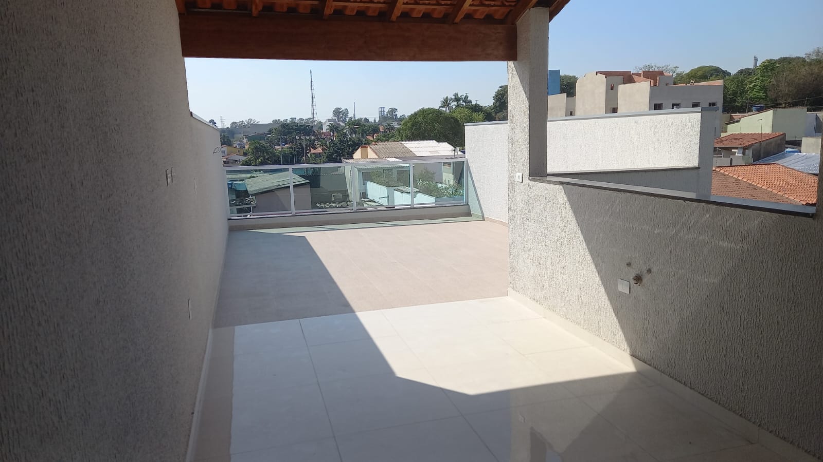 Apartamento à venda com 2 quartos, 100m² - Foto 1