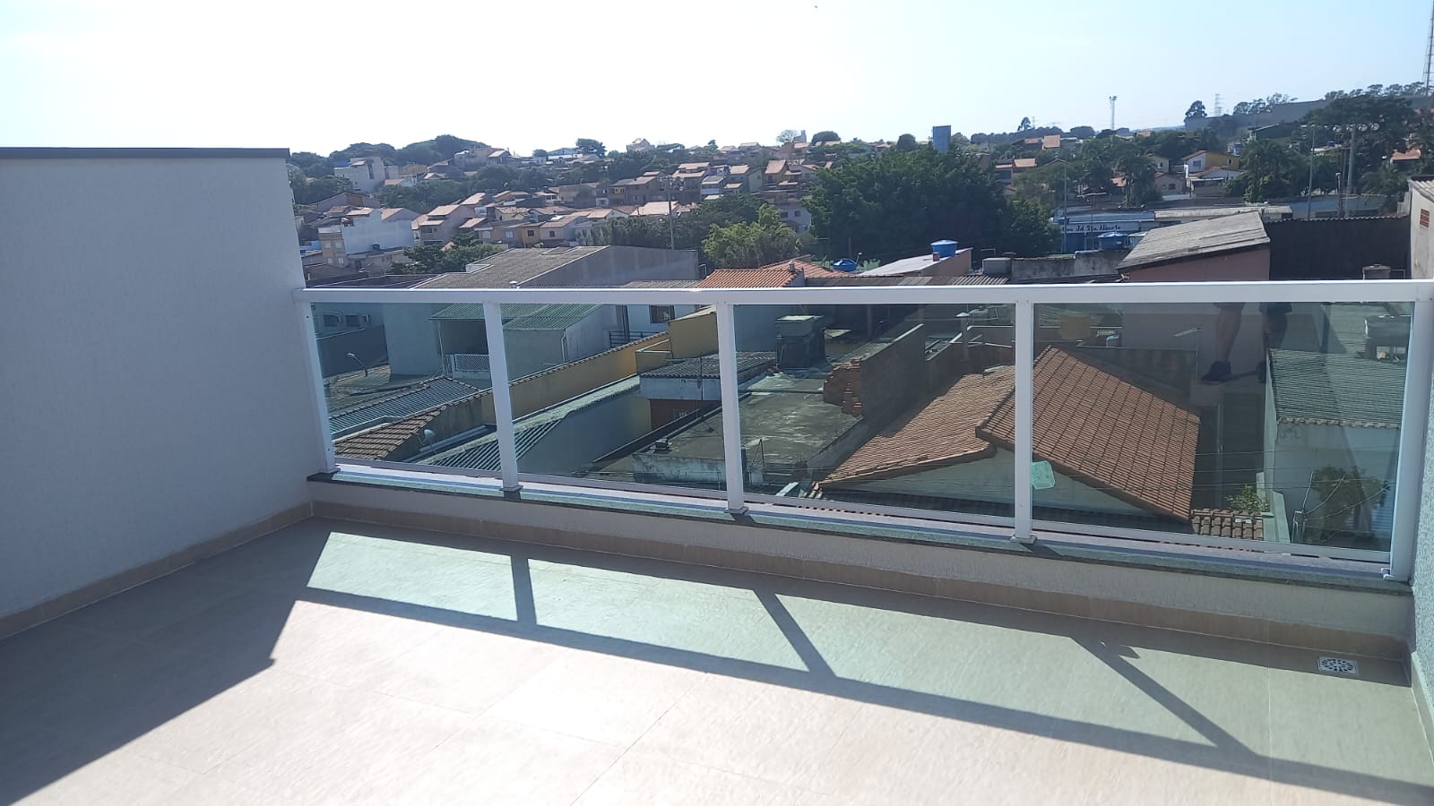 Apartamento à venda com 2 quartos, 100m² - Foto 2