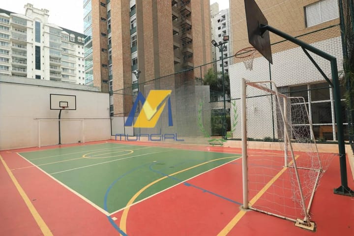 Apartamento para alugar com 3 quartos, 130m² - Foto 12
