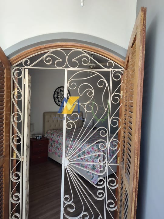 Casa à venda com 3 quartos, 202m² - Foto 6