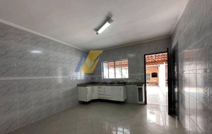 Casa para alugar com 3 quartos, 140m² - Foto 9