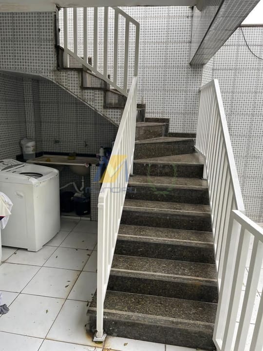 Casa à venda com 4 quartos, 300m² - Foto 15