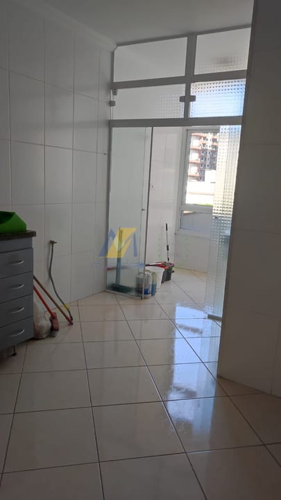 Apartamento para alugar com 2 quartos, 117m² - Foto 13