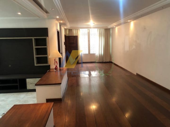 Casa à venda com 3 quartos, 350m² - Foto 27