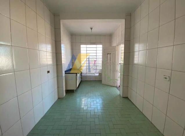 Casa à venda com 2 quartos, 312m² - Foto 21