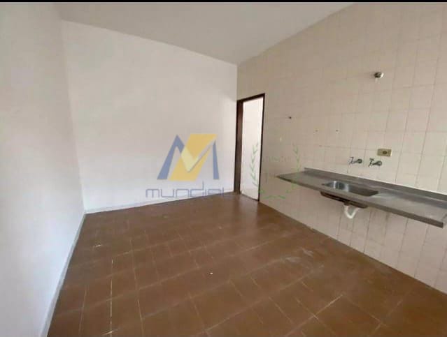 Casa à venda com 2 quartos, 312m² - Foto 12