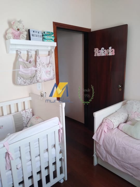 Casa à venda com 3 quartos, 270m² - Foto 6