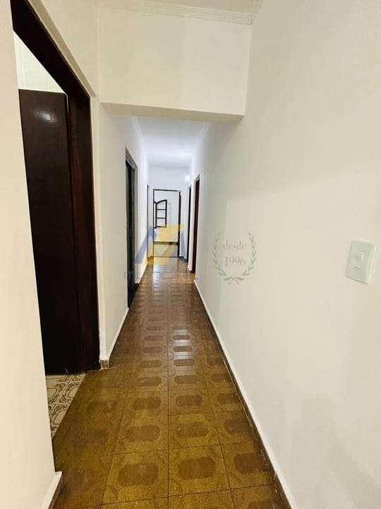 Casa para alugar com 3 quartos, 185m² - Foto 11