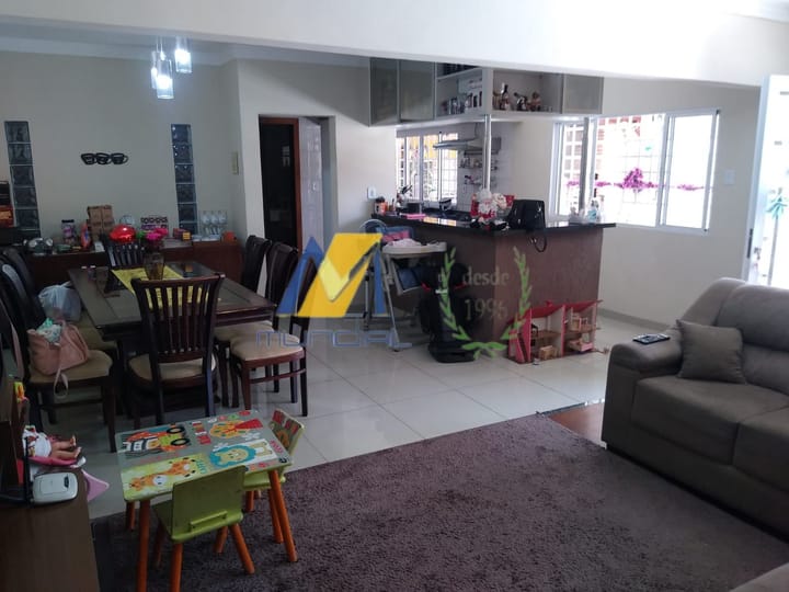 Casa à venda com 3 quartos, 270m² - Foto 22