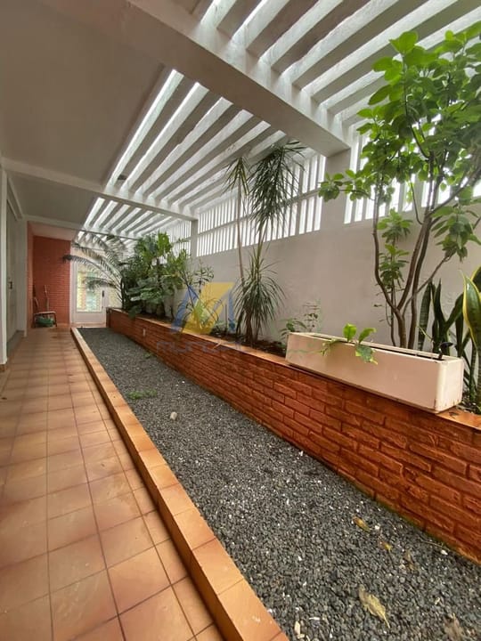 Casa à venda com 4 quartos, 217m² - Foto 13