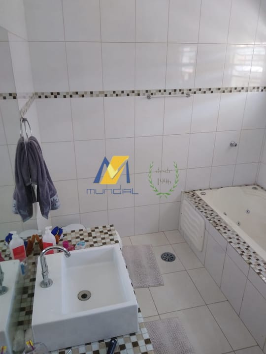 Casa à venda com 3 quartos, 270m² - Foto 19