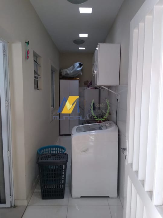 Casa à venda com 3 quartos, 270m² - Foto 28