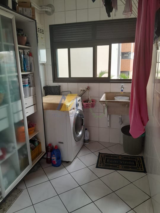 Apartamento para alugar com 3 quartos, 139m² - Foto 22