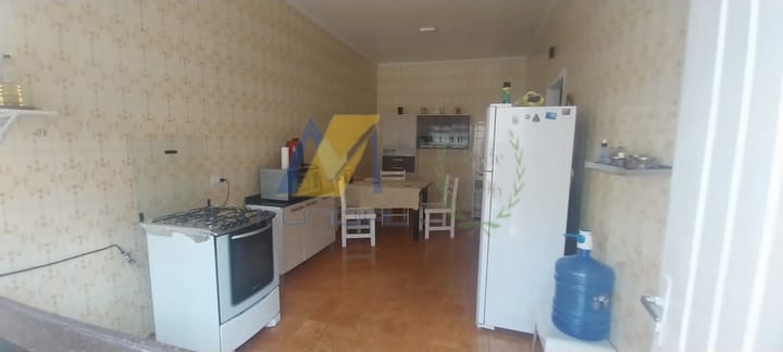 Casa à venda com 3 quartos, 236m² - Foto 11