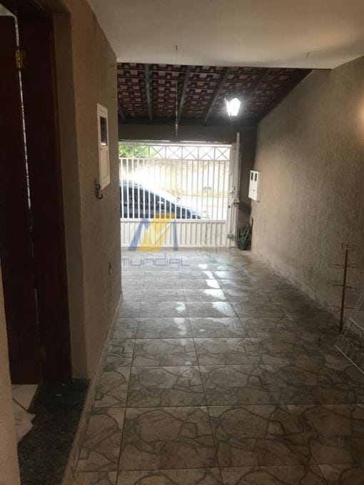 Casa à venda com 5 quartos, 150m² - Foto 1