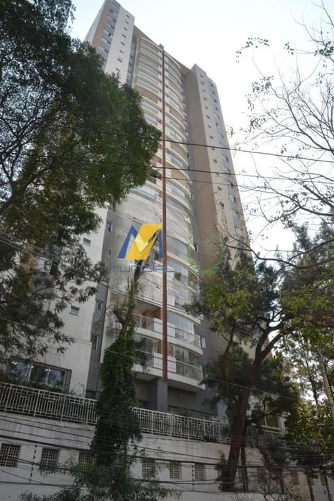 Apartamento para alugar com 3 quartos, 130m² - Foto 18