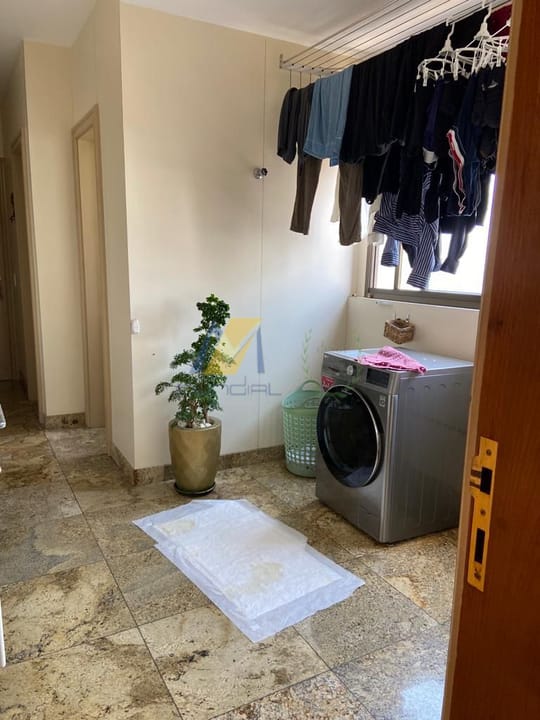 Apartamento à venda com 3 quartos, 198m² - Foto 18