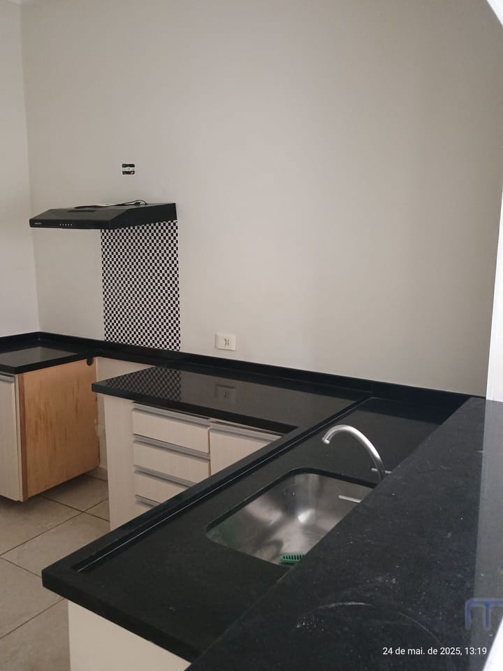 Casa para alugar com 1 quarto, 50m² - Foto 25