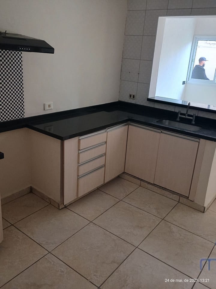 Casa para alugar com 1 quarto, 50m² - Foto 13