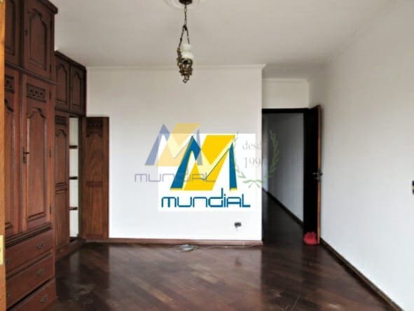 Casa à venda com 4 quartos, 252m² - Foto 14