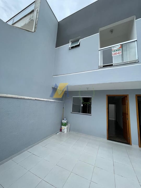 Casa à venda com 2 quartos, 60m² - Foto 4