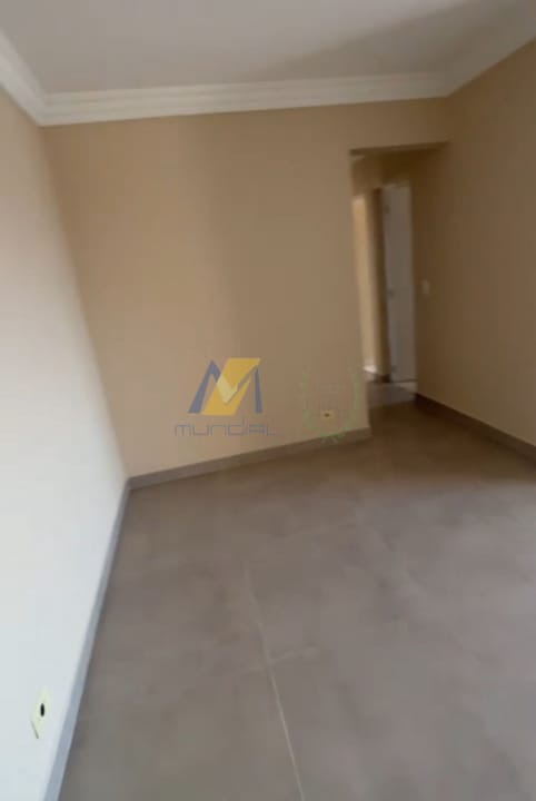 Apartamento à venda com 3 quartos, 69m² - Foto 2