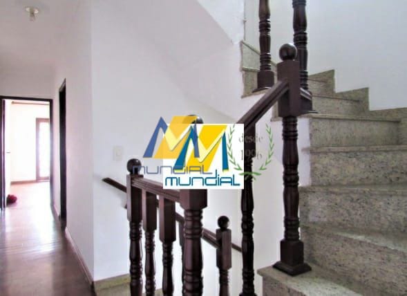 Casa à venda com 4 quartos, 252m² - Foto 18