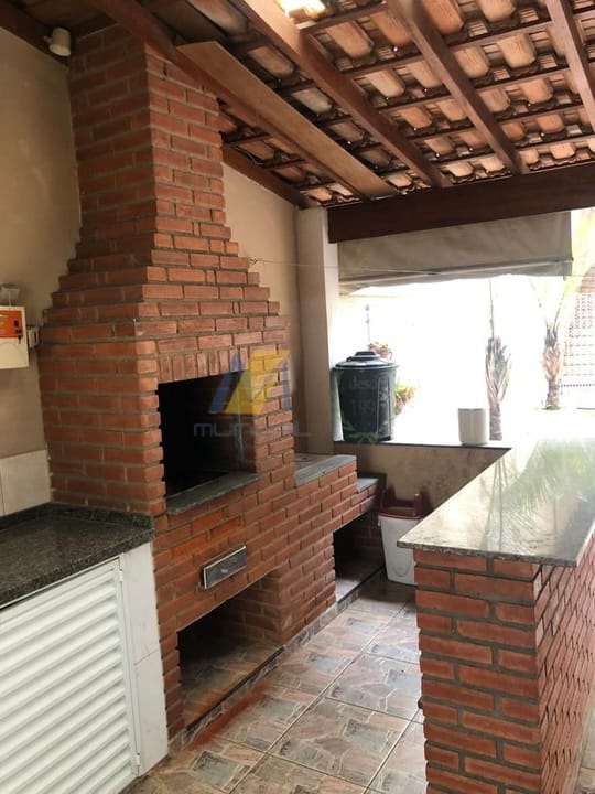 Casa à venda com 3 quartos, 350m² - Foto 26