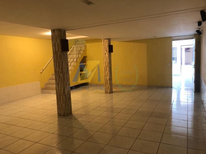 Casa à venda com 3 quartos, 350m² - Foto 14