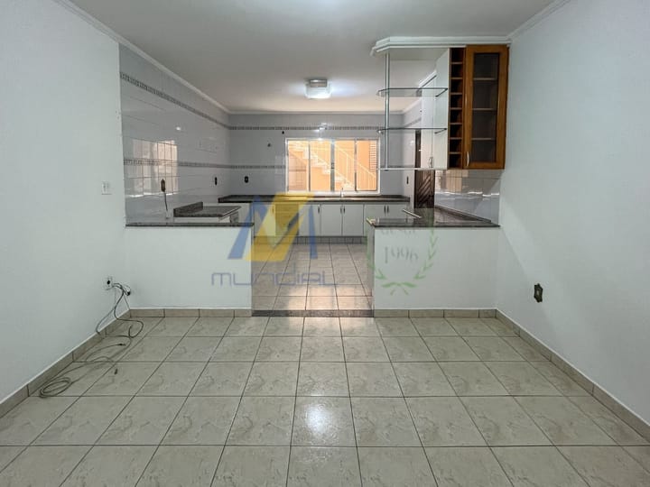 Casa à venda com 3 quartos, 193m² - Foto 5