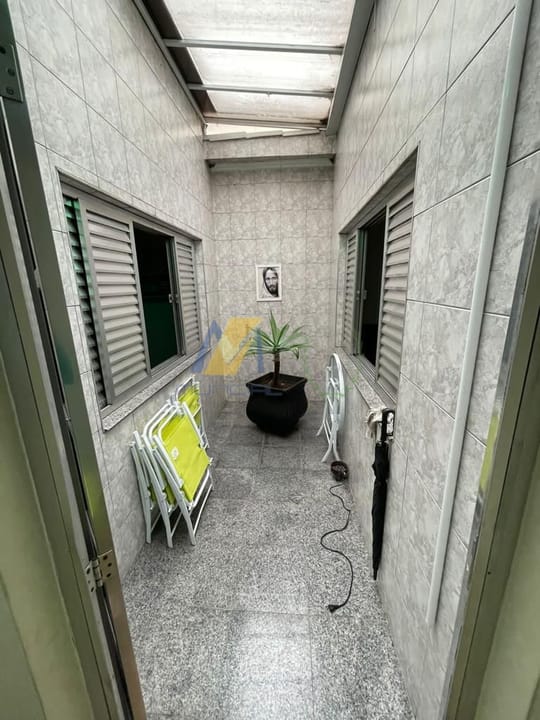 Casa à venda com 4 quartos, 300m² - Foto 6