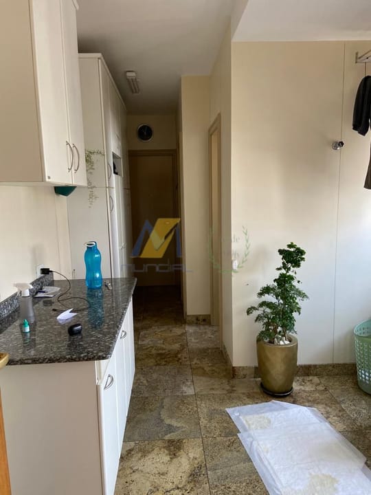 Apartamento à venda com 3 quartos, 198m² - Foto 19