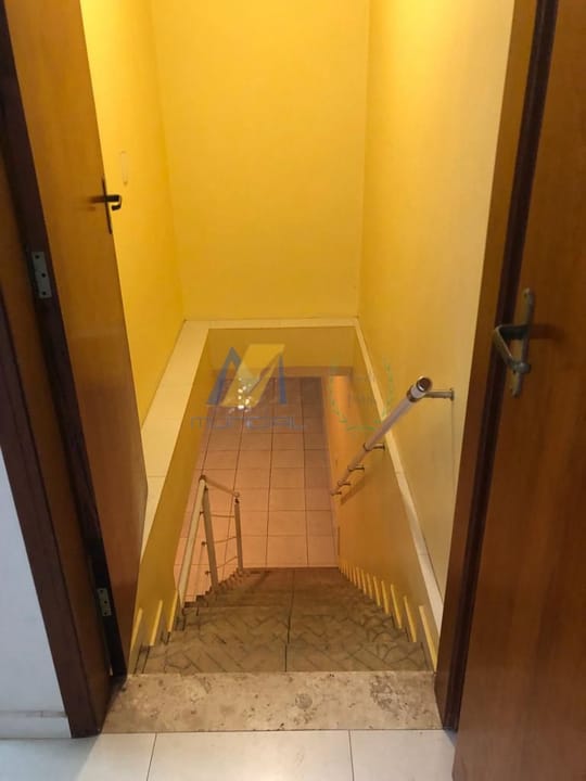 Casa à venda com 3 quartos, 350m² - Foto 13