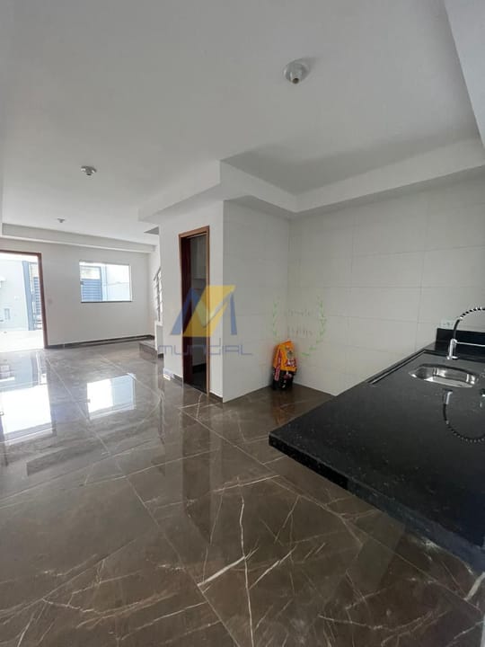 Casa à venda com 2 quartos, 60m² - Foto 18