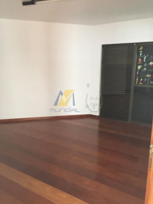 Casa à venda com 4 quartos, 550m² - Foto 12