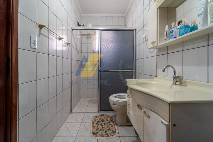 Casa à venda com 3 quartos, 193m² - Foto 8