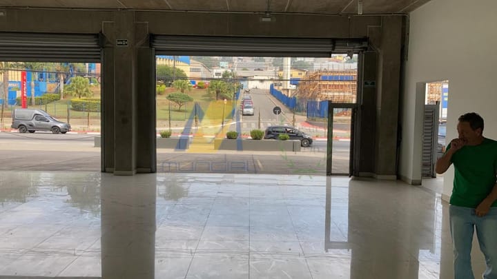 Prédio Inteiro para alugar, 600m² - Foto 3