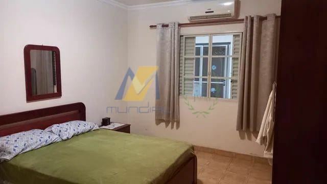 Casa à venda com 3 quartos, 220m² - Foto 7