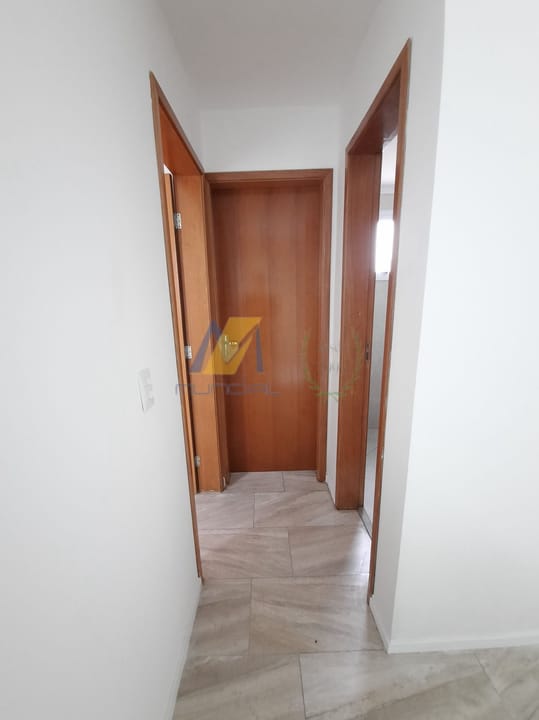 Apartamento à venda com 2 quartos, 72m² - Foto 3