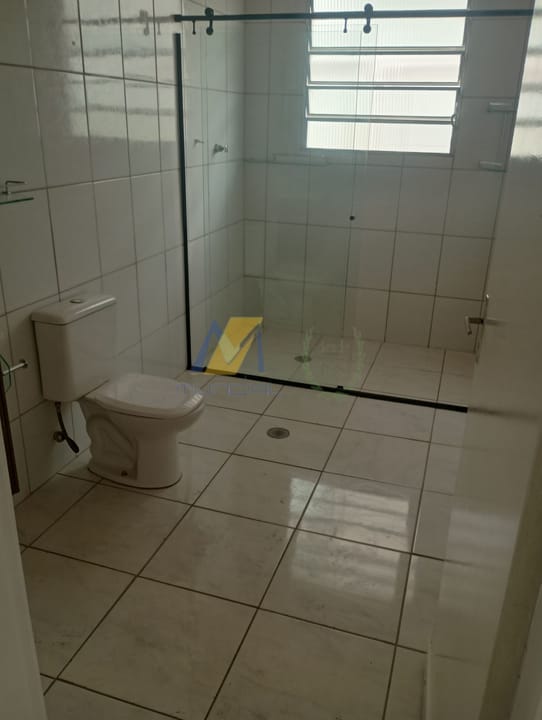 Apartamento para alugar com 2 quartos, 65m² - Foto 13