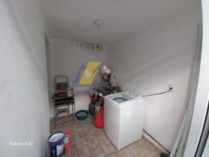 Casa à venda com 2 quartos, 150m² - Foto 16