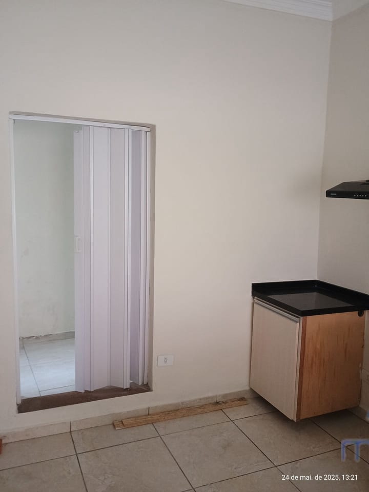 Casa para alugar com 1 quarto, 50m² - Foto 11