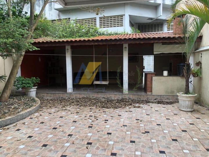 Casa à venda com 3 quartos, 350m² - Foto 19