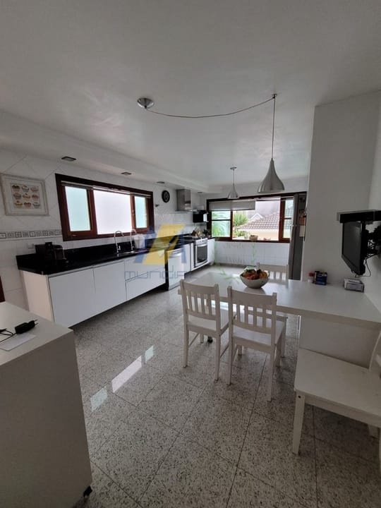 Casa à venda com 4 quartos, 400m² - Foto 9