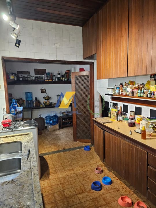 Casa à venda e aluguel com 6 quartos, 500m² - Foto 19