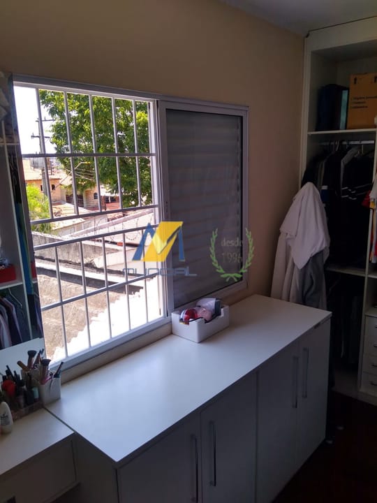 Casa à venda com 3 quartos, 270m² - Foto 18